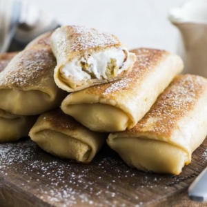 Блинчики с творогом и изюмом