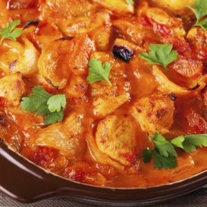 Филе куриной грудки томленое с овощами